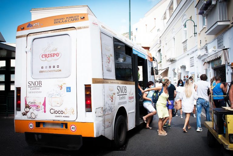 confetti crispo bus capri