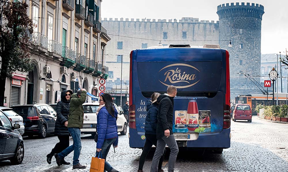 pubblicita dinamica outdoor napoli salerno sorrento capri bus eav